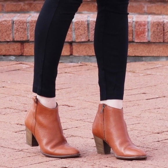 MADEWELL The Billie Tan Ankle Boots with Side Zipper - Picture 2 of 3